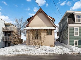 102 King St, Dartmouth, NS B2Y 2S1