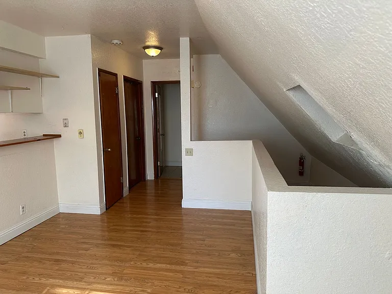 1828 23rd Ave — Photo 5