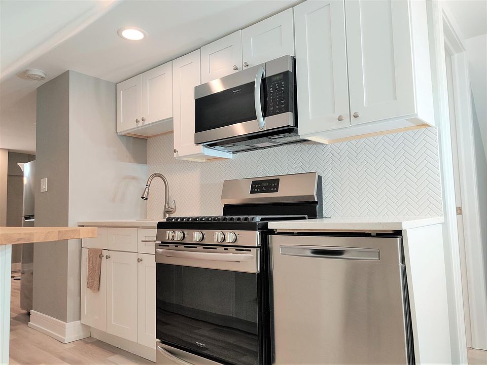 1st image of 3852 W Argyle St APT A