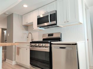 3852 W Argyle St APT A, Chicago, IL 60625