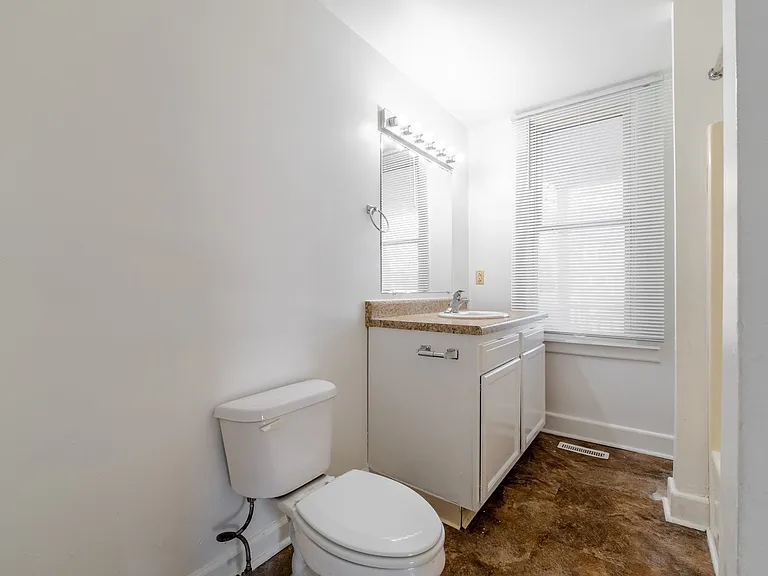 5432 23rd Ave — Photo 9