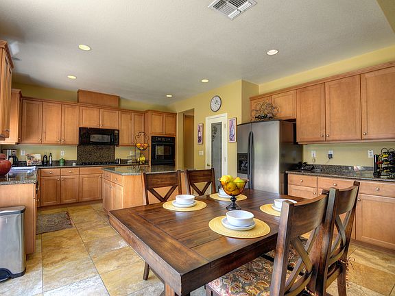 5th image of 1117 Souza Way