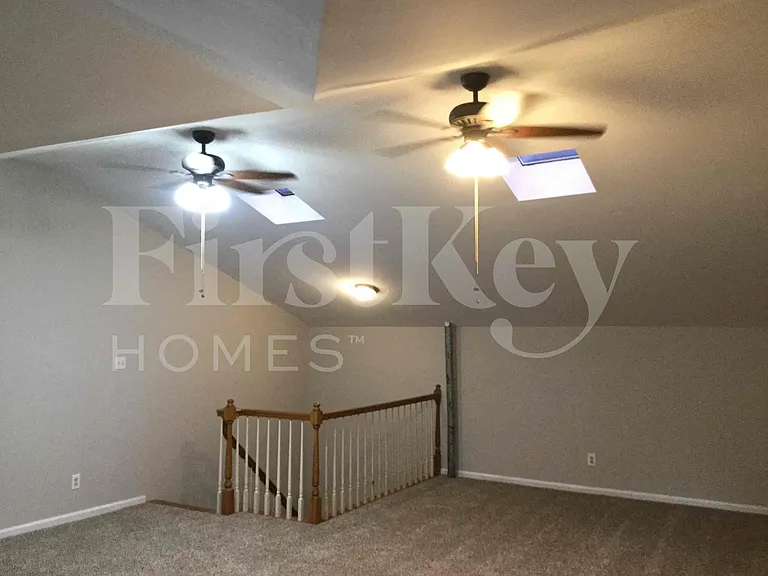 535 Sherwood Oaks Rd — Photo 9