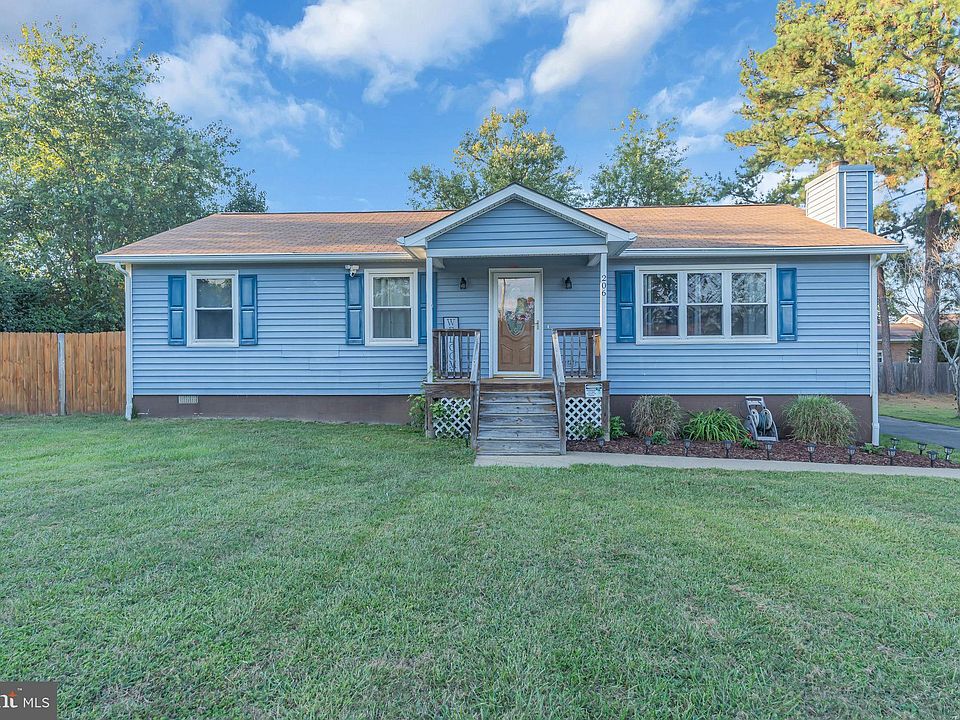 1st image of 206 Walnut Dr