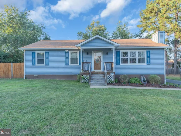 206 Walnut Dr, Fredericksburg, VA 22405