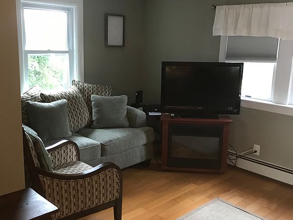 4th image of 35 Lion St