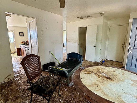 3rd image of 3435 Becker Glen St