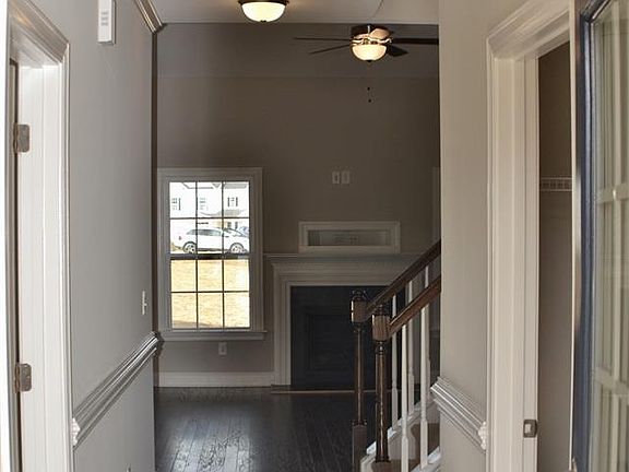 4th image of 76 Sade Rock Ct