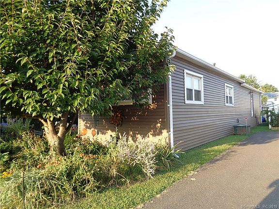 2nd image of 39 Arapaho Dr