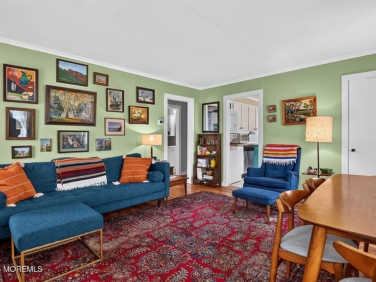 139 Webb Ave — Photo 10