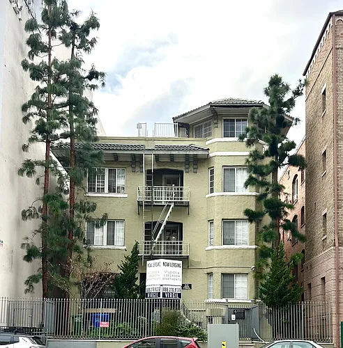 Virgil Apartments Photo 1