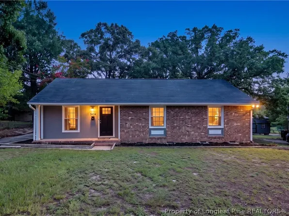 5404 Sandstone Dr, Fayetteville, NC 28311