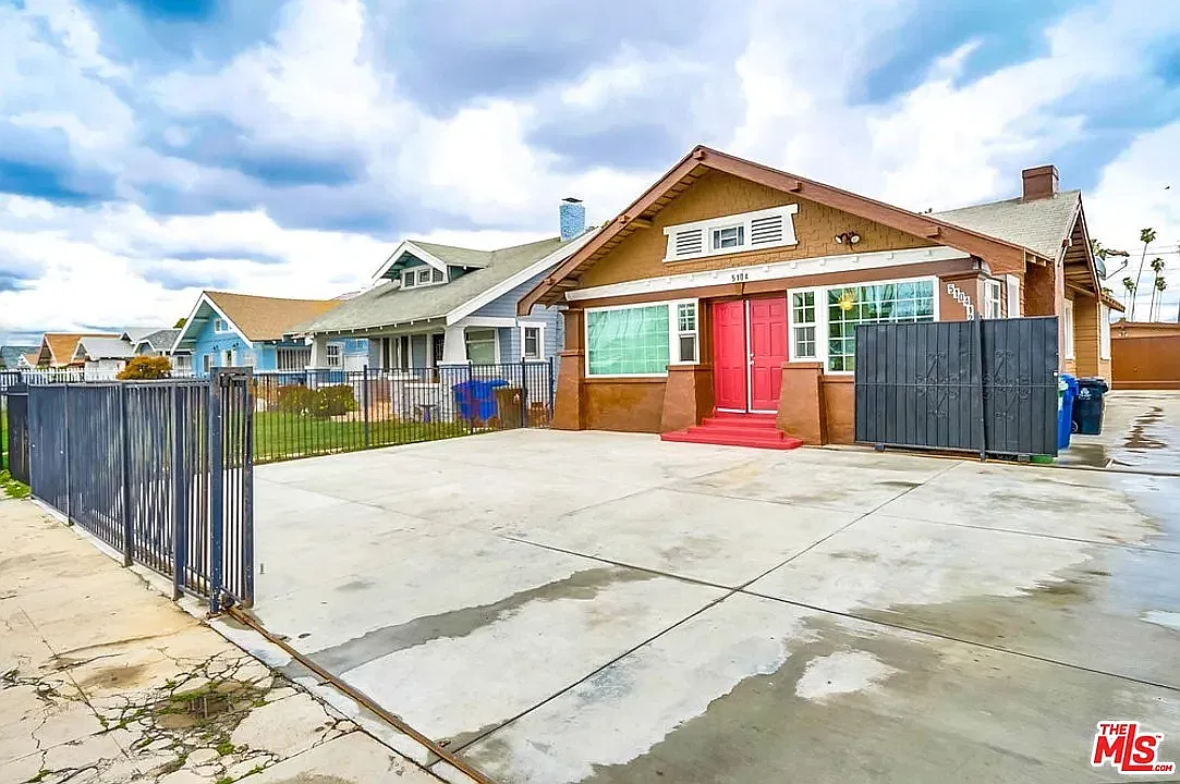 3 bed, 1444 sqft, $3,400 — Photo 1
