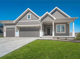 5110 NW Montebella Dr, Riverside, MO 64150