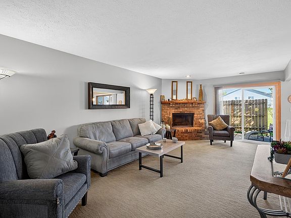 5th image of 796 Tulip Ln #23