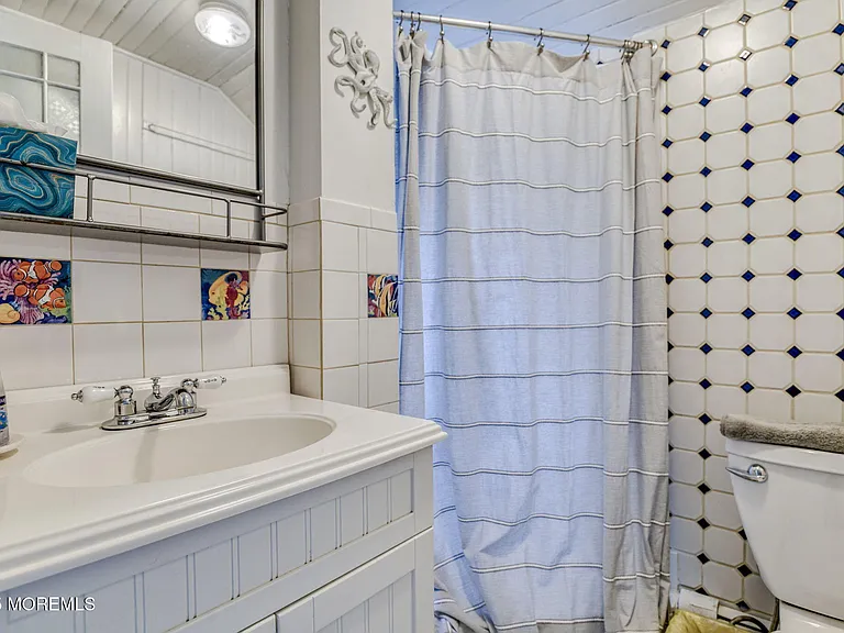 19 Webb Ave #2 — Photo 22