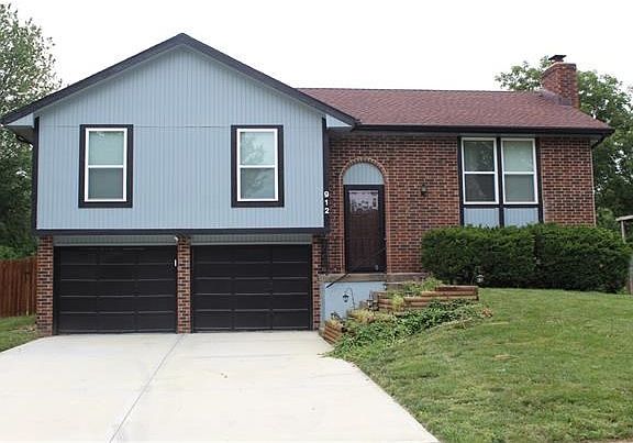 2nd image of 912 Fair Oaks Ct