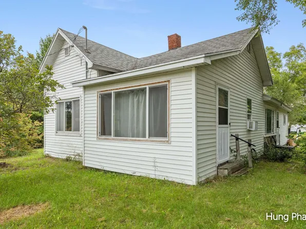 1569 S Sheridan Rd, Stanton, MI 48888