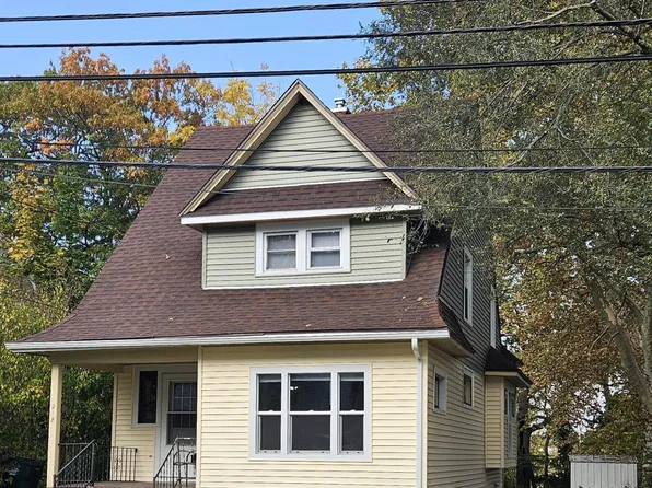 218 Woodlawn Ave, Lansing, MI 48910