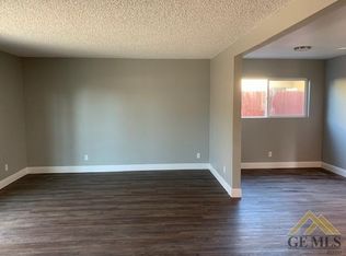 218 Burchfield Ave, Bakersfield, CA 93307