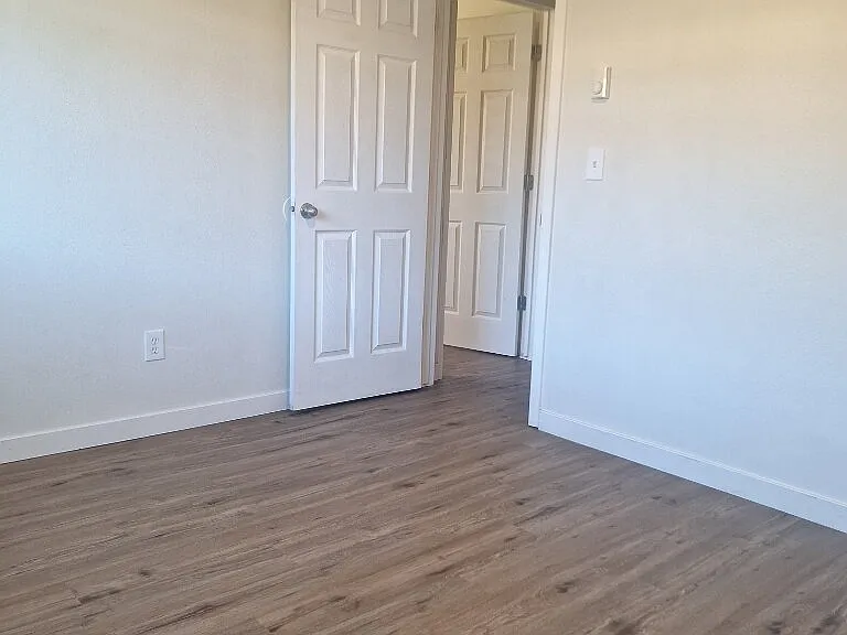 1000 NE 3rd St #1 — Photo 6