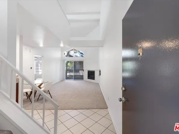 5530 Owensmouth Ave APT 316, Woodland Hills, CA 91367
