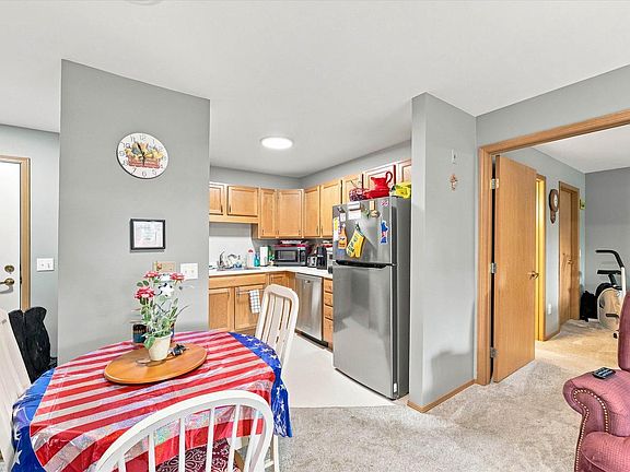 5th image of 140 W Commerce BOULEVARD #206