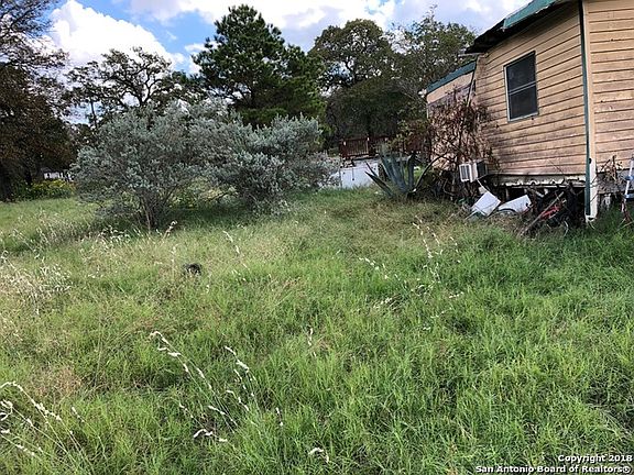 4th image of 106 Hickory Cir
