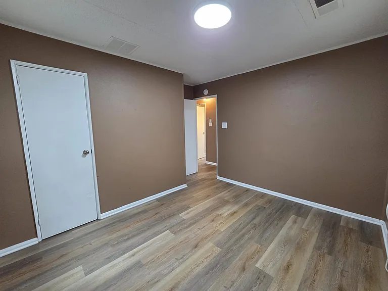 3263 Baskin St — Photo 7