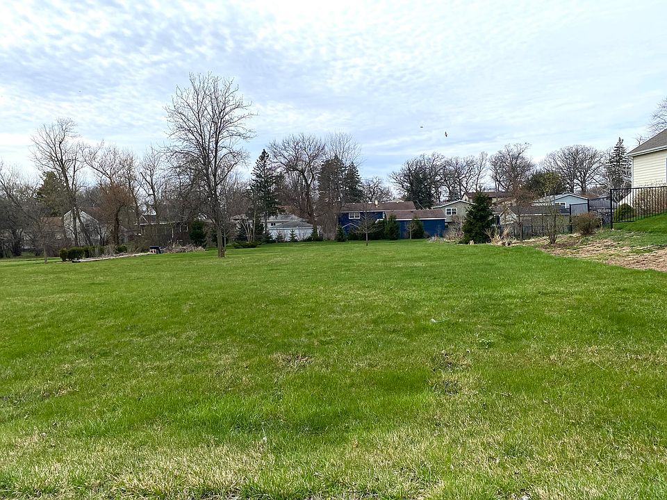 2nd image of 314 Abbey Ln