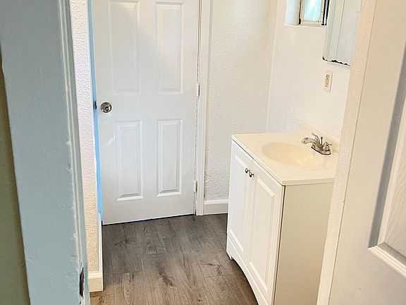 3rd image of 640 W 14th St