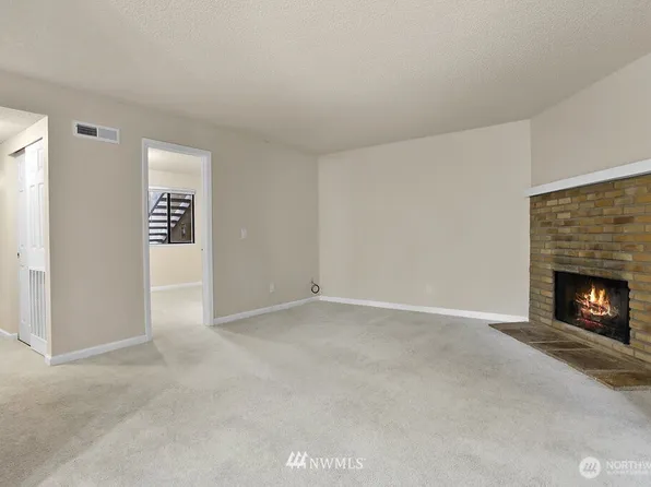 14331 124th Avenue NE #C33, Kirkland, WA 98034