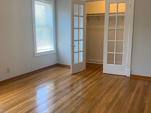 4th image of 431 N Menard Ave #2N