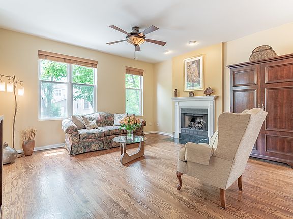 3rd image of 2903 N Wolcott Ave Unit B