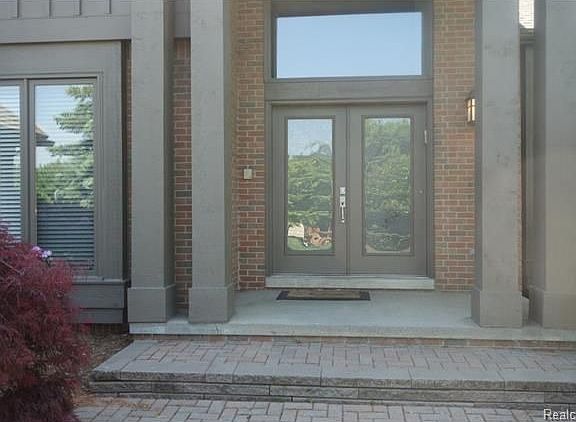 2nd image of 7343 Village Square Dr