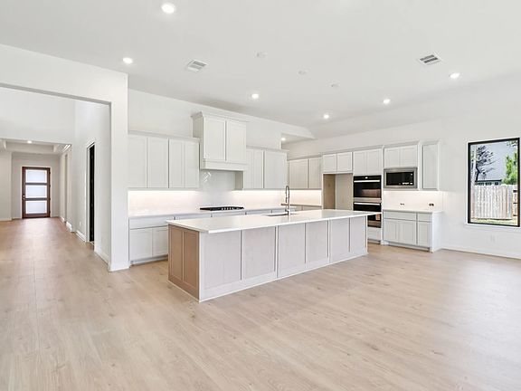 Homesite 1311 Kitchen - Staged