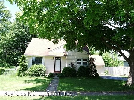 1st image of 2430 Wallace Dr