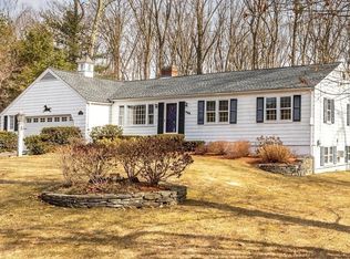 1 Chestnut Hill Rd, Chelmsford, MA 01824