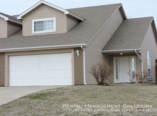 910 SE 44th Ter, Topeka, KS 66609