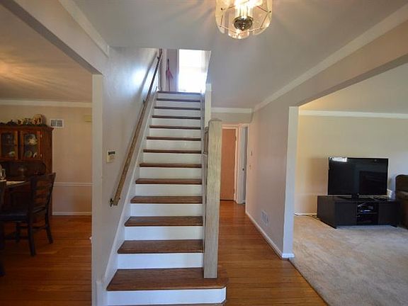 3rd image of 3028 Coral Park Dr