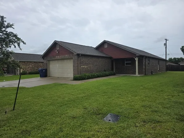 2418 14th Ave N, Texas City, TX 77590