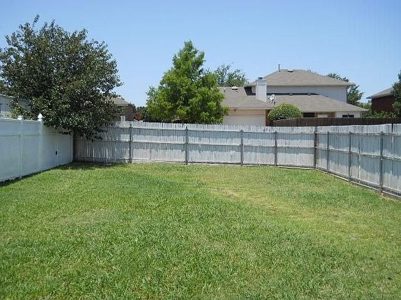 2nd image of 2505 Boardwalk Dr