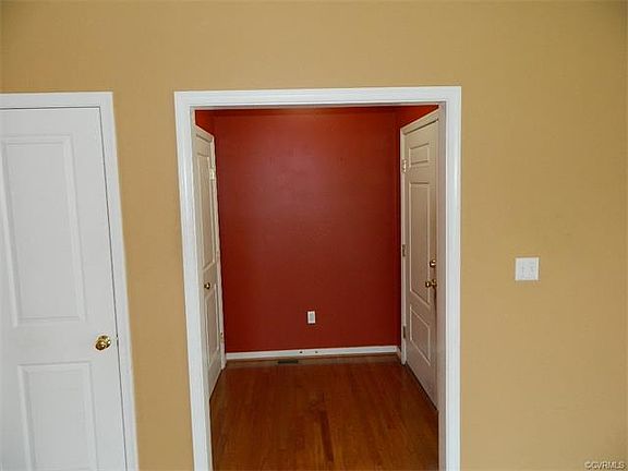 5th image of 522 Van Buren Dr