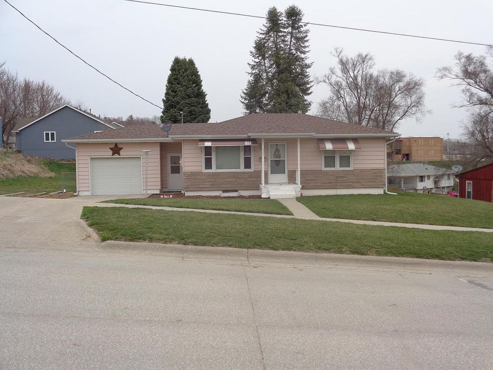1st image of 907 E Saint Clair St