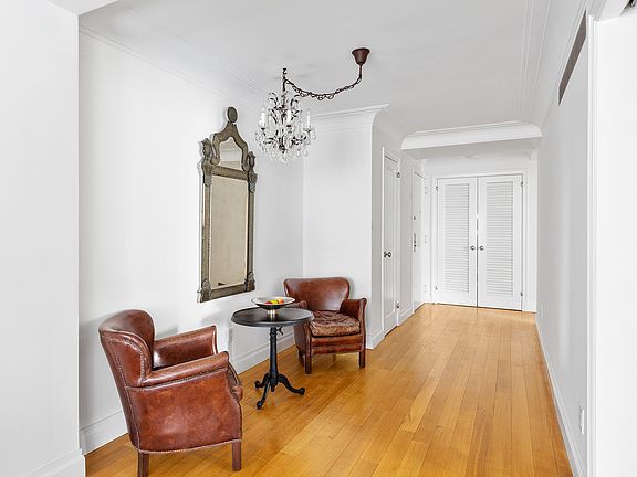 5th image of 200 E 66th St APT B0504
