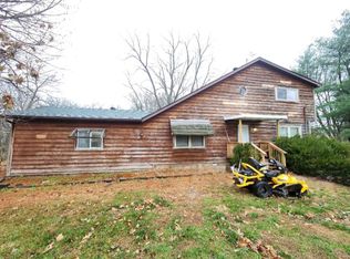 1352 Gerber Rd, Edwardsville, IL