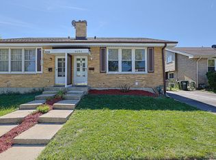 9252 Home Ter, Des Plaines, IL 60016