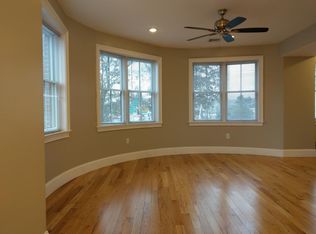 371 Main St #1, Woburn, MA 01801