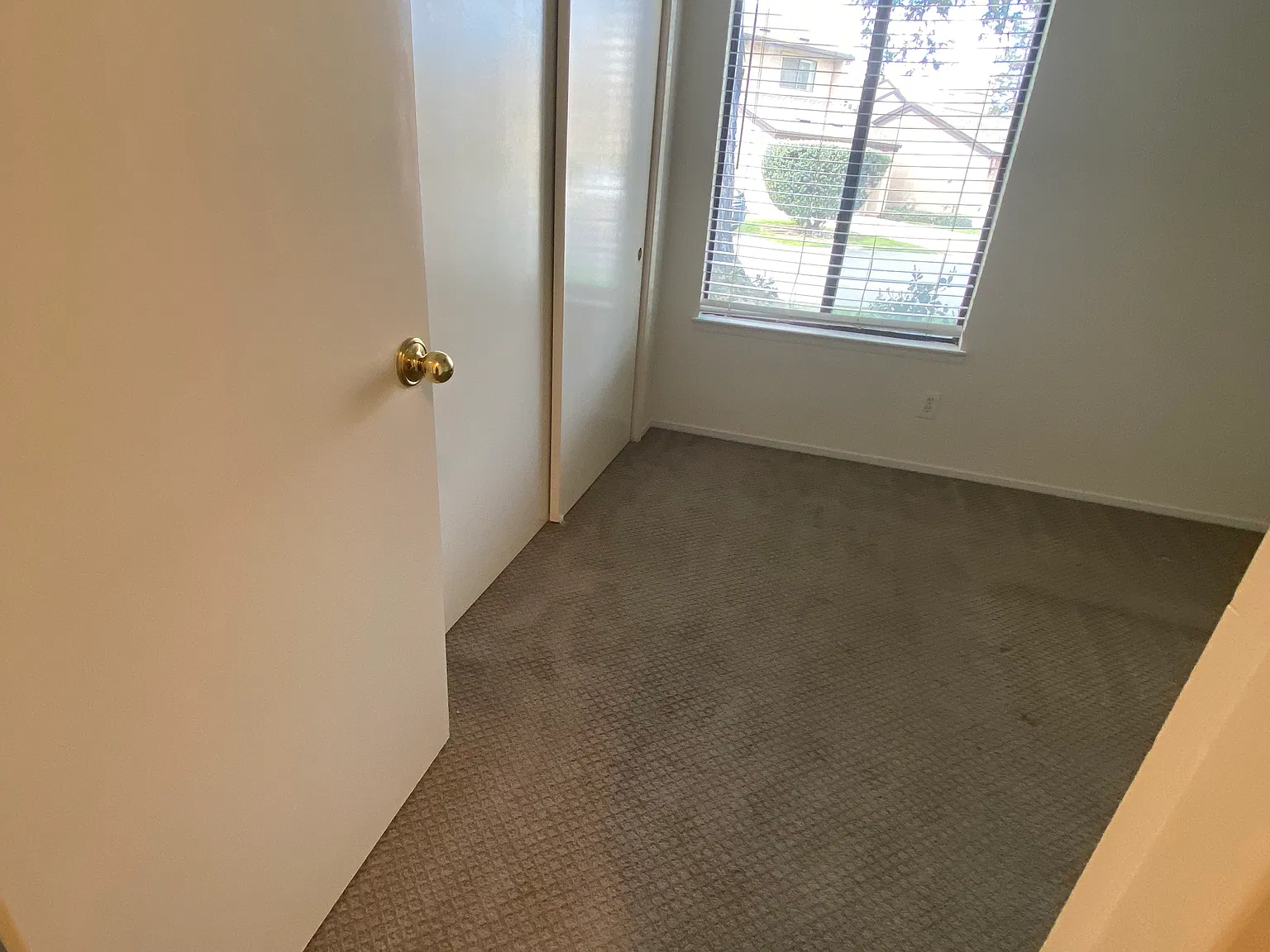 2 bed, 1064 sqft, $2,100 — Photo 3