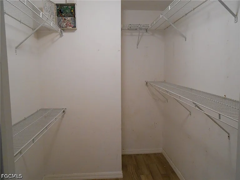 1221 Belair St E — Photo 10
